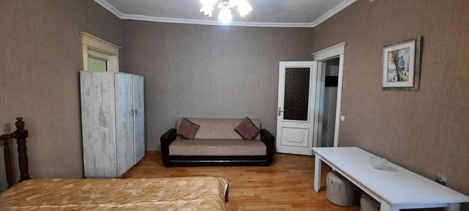 Iren Apartment Batumi Eksteriør billede