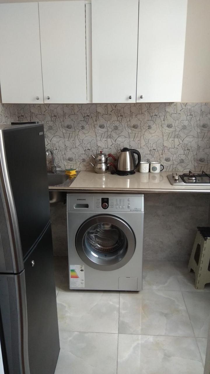 Iren Apartment Batumi Eksteriør billede