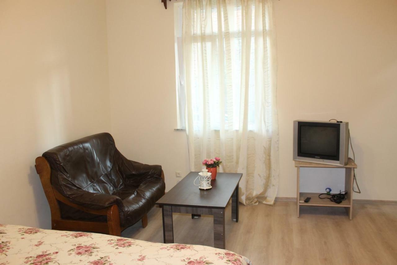 Iren Apartment Batumi Eksteriør billede