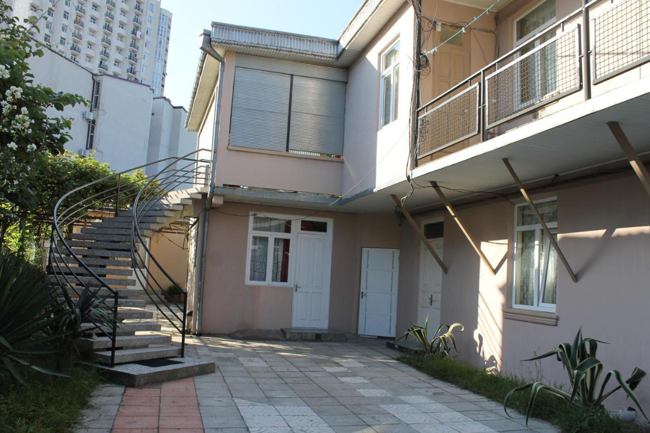 Iren Apartment Batumi Eksteriør billede