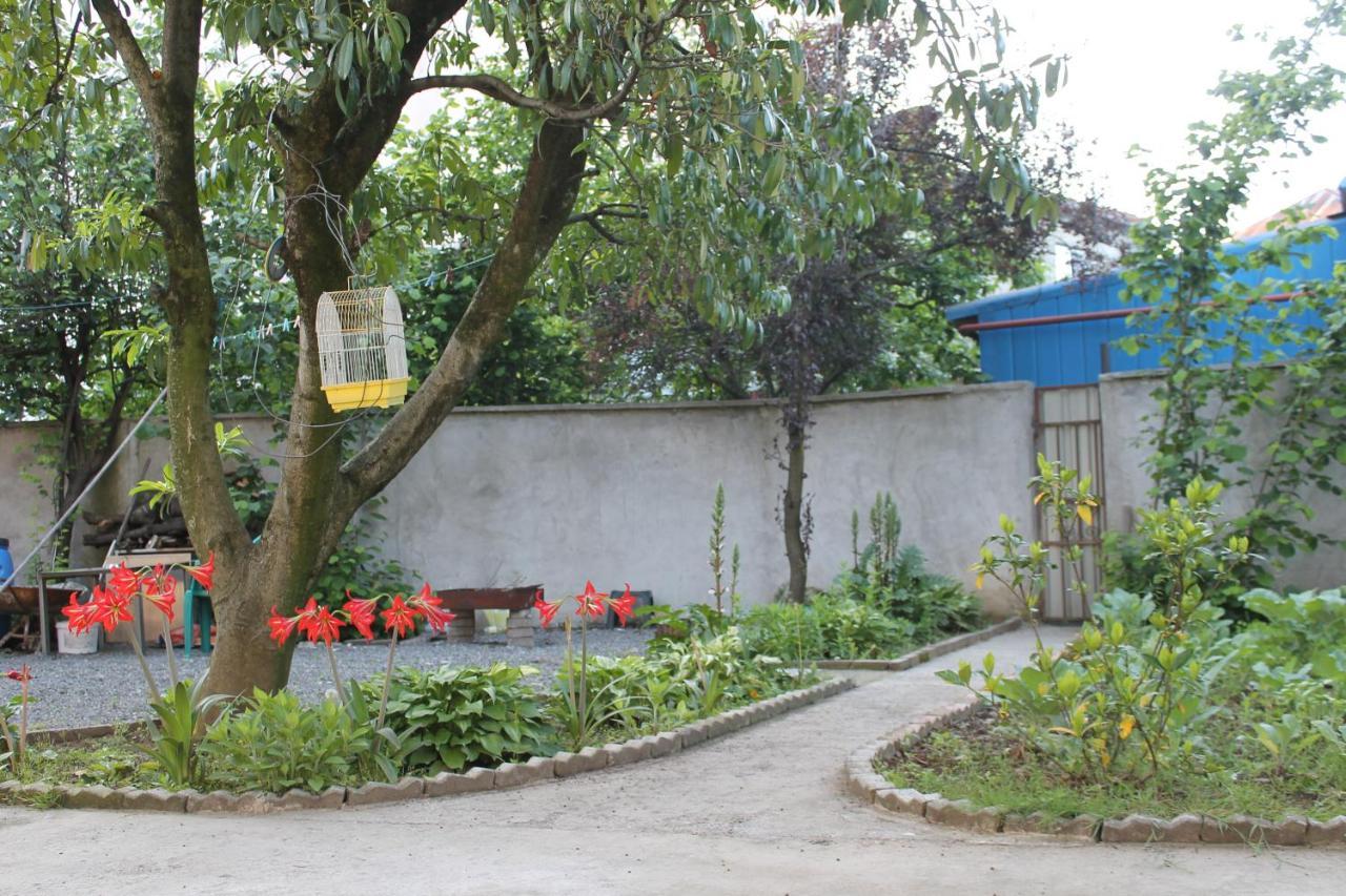Iren Apartment Batumi Eksteriør billede